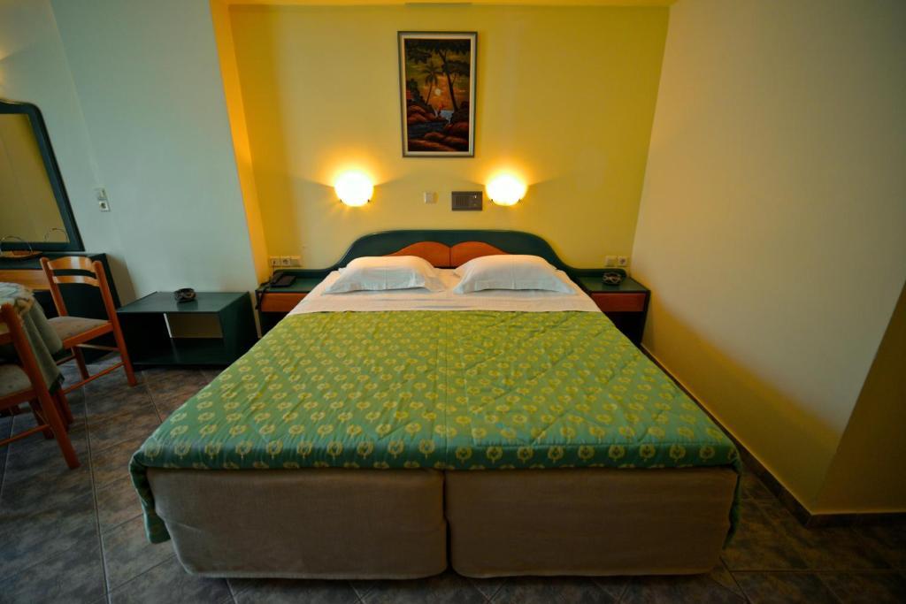 Hotel Odeon Vasilikí Habitación foto