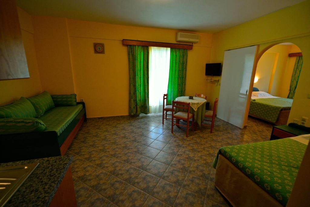 Hotel Odeon Vasilikí Habitación foto